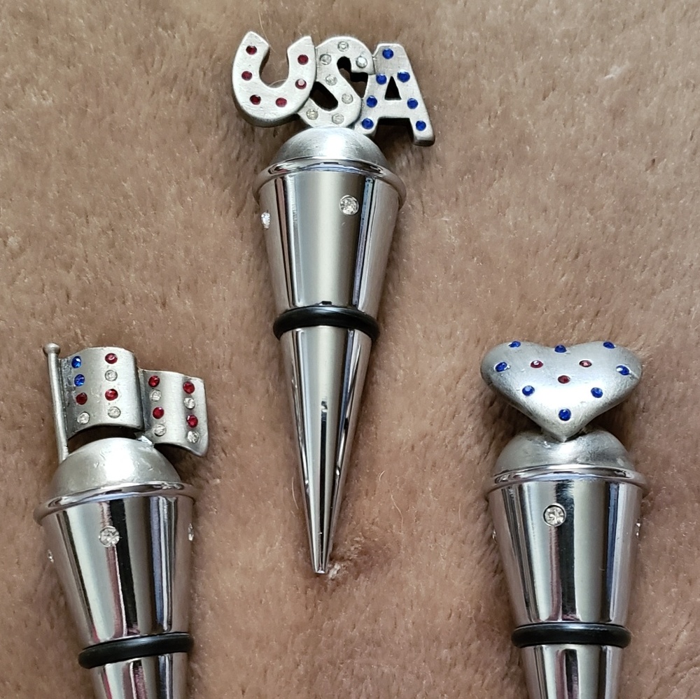 Metal patriotic wine stoppers